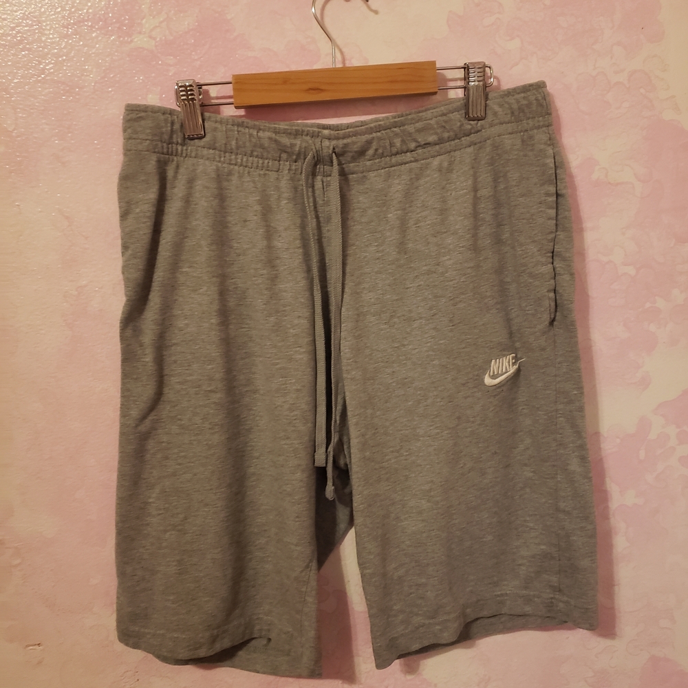 Nike Men's Gray Shorts